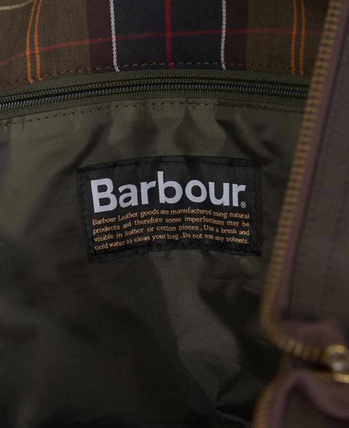 Barbour 8B6RFZ2179 accesorios chocolate hombres bolso explorador de viaje mediano de piel