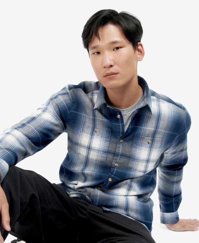 Barbour 8B6RFZ529 ropa azul marino clásico hombres camiseta de haversthwaite