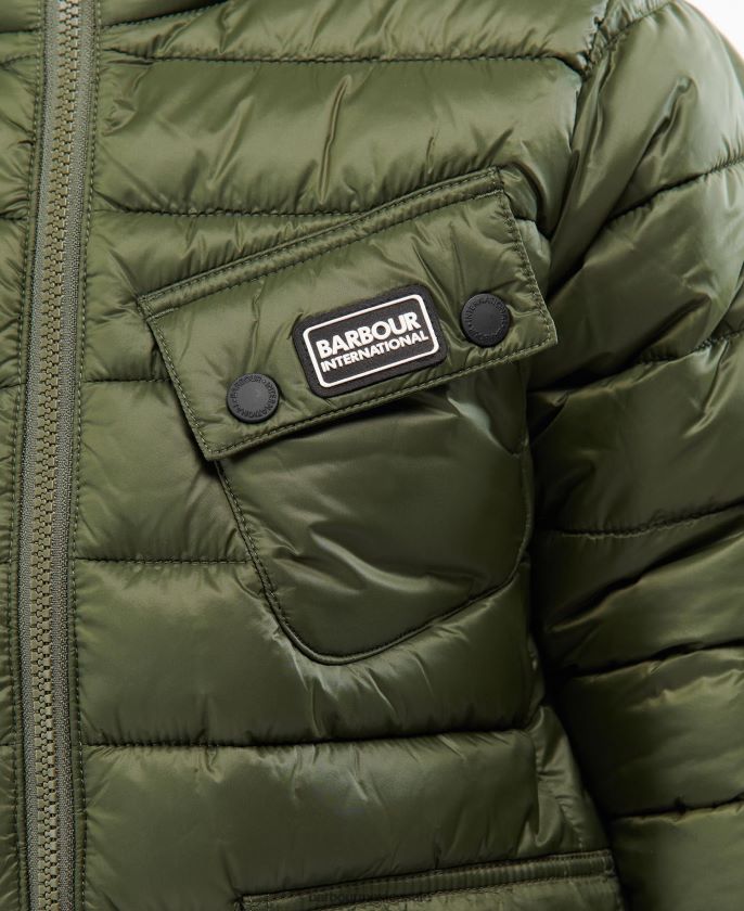 Barbour 8B6RFZ2475 ropa color rojo oscuro Niños chamarra capitonada con capucha